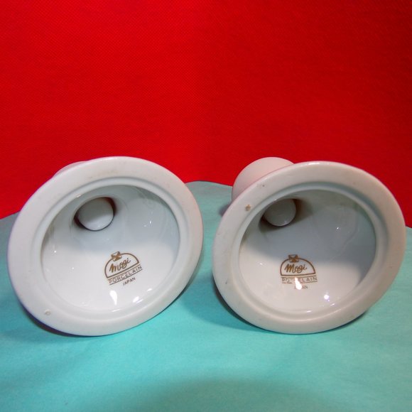 Vtg Pair Mogi Porcelain BONE CHINA Christmas Holly Candle Holders Made In Japan - Picture 4 of 4